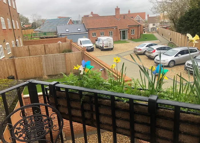 4 Ropers Court, Lavenham