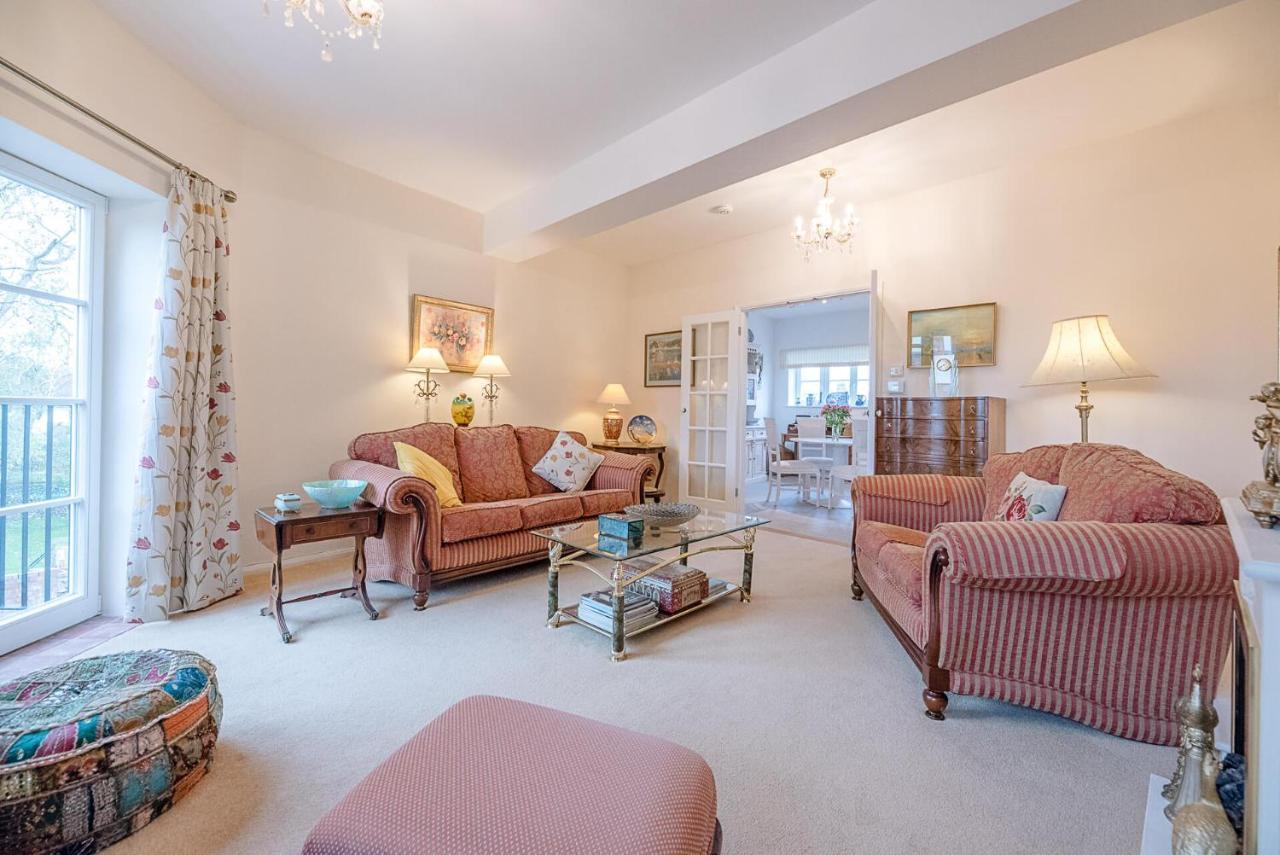 4 Ropers Court, Apartment *