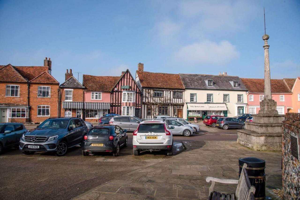 4 Ropers Court, * Lavenham